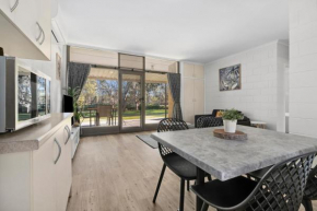 Riversands Rest Accommodation Paringa - Tea Tree Cottage